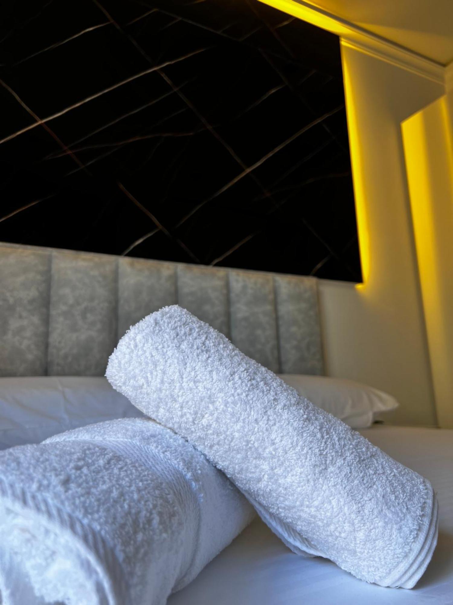 Noya Suites Sr Sarandë Buitenkant foto