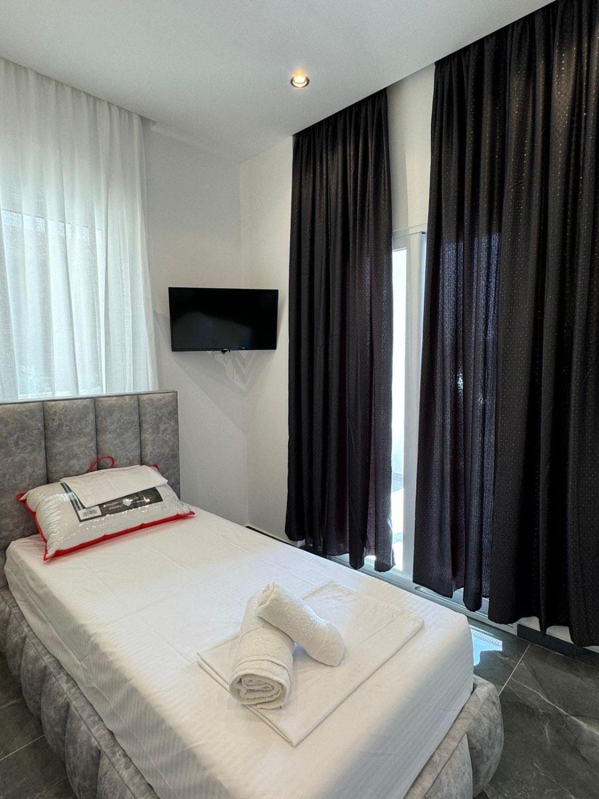 Noya Suites Sr Sarandë Buitenkant foto