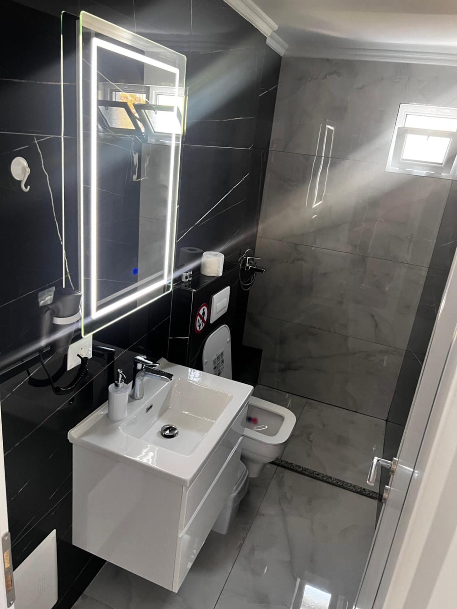 Noya Suites Sr Sarandë Buitenkant foto