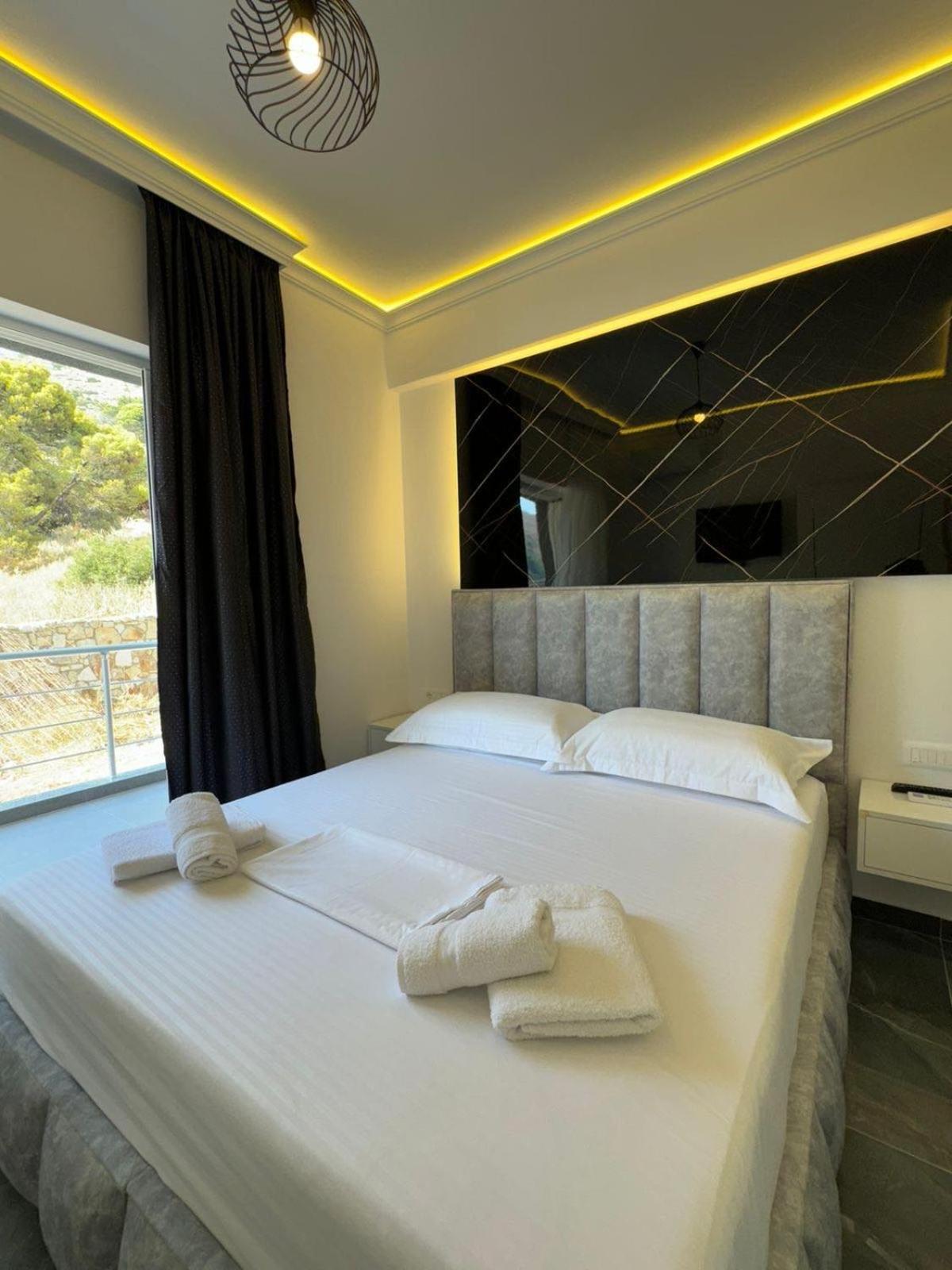 Noya Suites Sr Sarandë Buitenkant foto