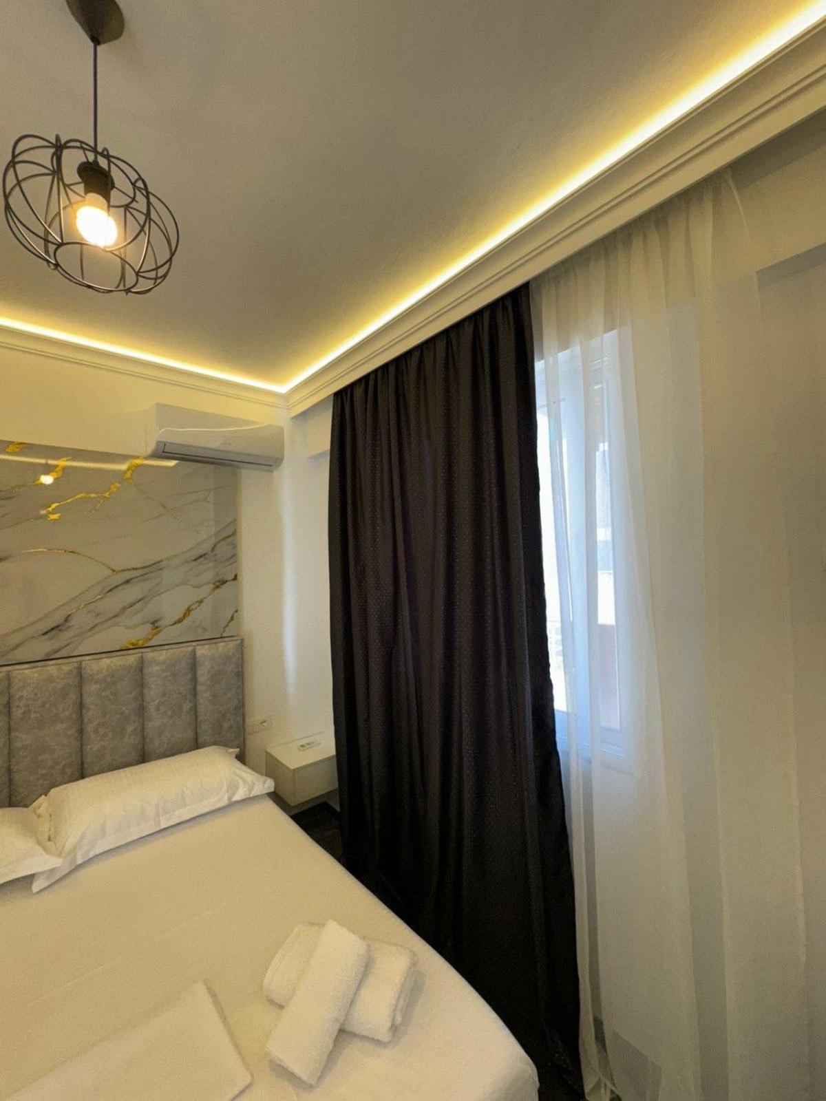 Noya Suites Sr Sarandë Buitenkant foto