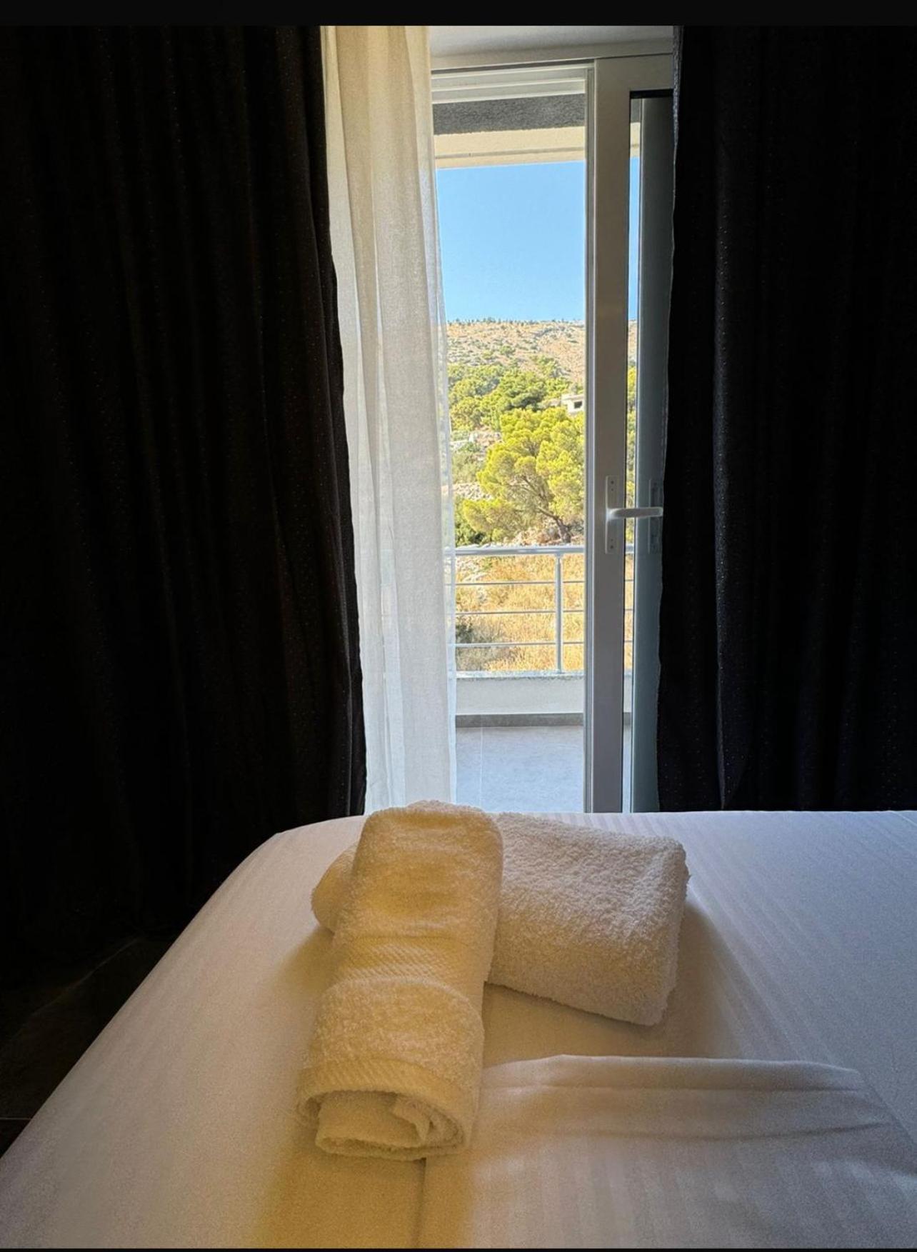 Noya Suites Sr Sarandë Buitenkant foto