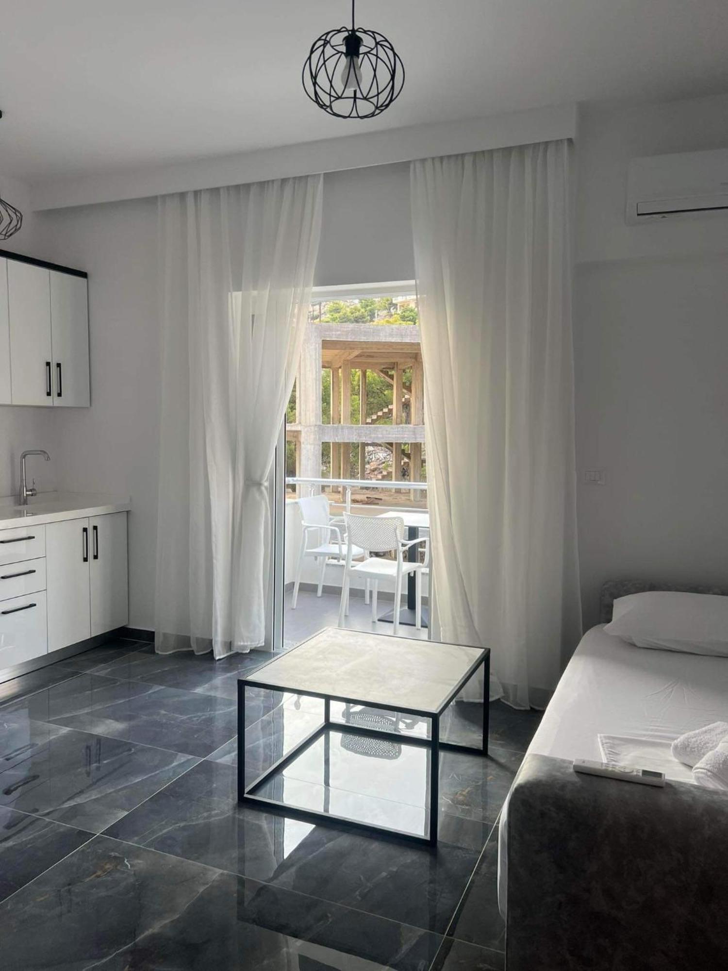Noya Suites Sr Sarandë Buitenkant foto