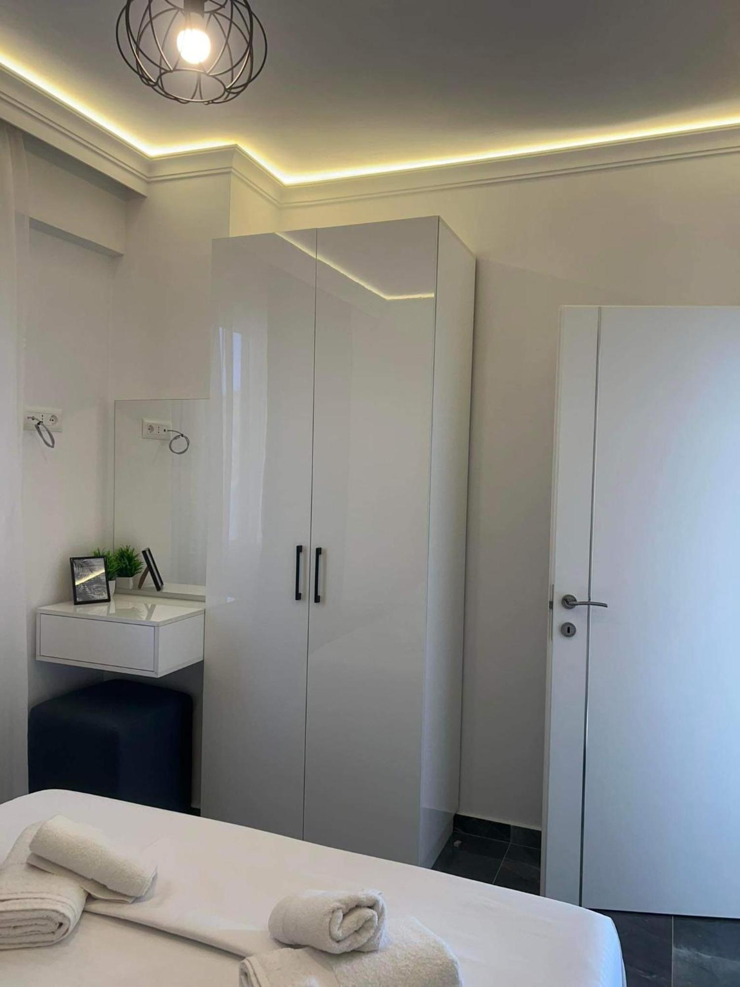 Noya Suites Sr Sarandë Buitenkant foto